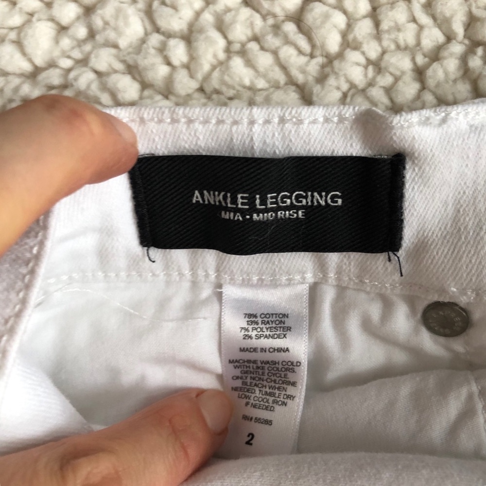 Mid Rise Ripped Jean Leggings - Picture 5 of 7